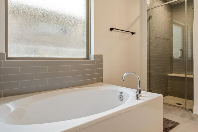 22610 Fountaingrass LN, Lago Vista, TX 78645