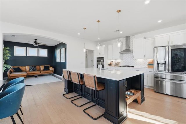 895 Michigan Circle, Hoschton, GA 30548