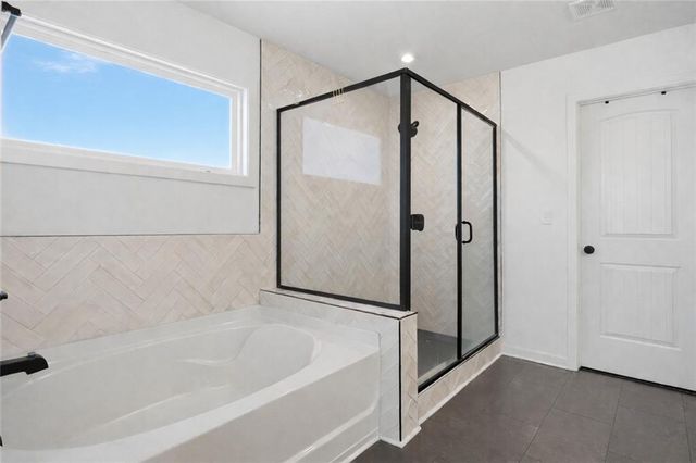 895 Michigan Circle, Hoschton, GA 30548