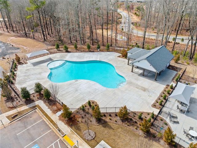 895 Michigan Circle, Hoschton, GA 30548