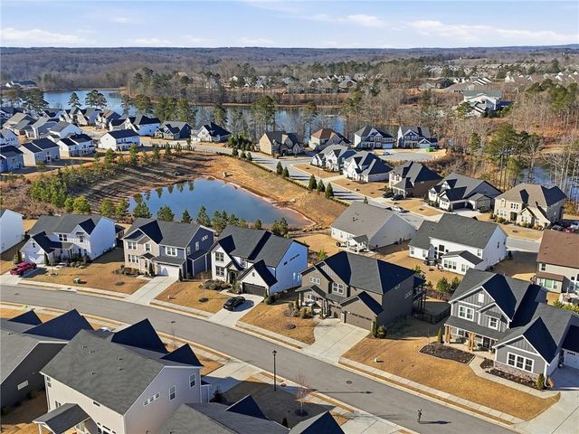 895 Michigan Circle, Hoschton, GA 30548