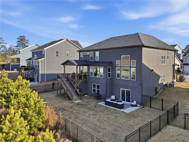 895 Michigan Circle, Hoschton, GA 30548