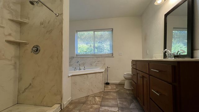 250 Gibson Creek Road, Whitethorn, CA 95589