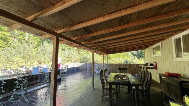 250 Gibson Creek Road, Whitethorn, CA 95589