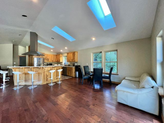 250 Gibson Creek Road, Whitethorn, CA 95589