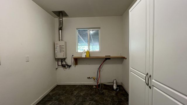 250 Gibson Creek Road, Whitethorn, CA 95589