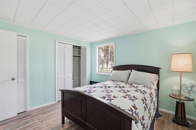 951 CR 453, Lake Panasoffkee, FL 33538