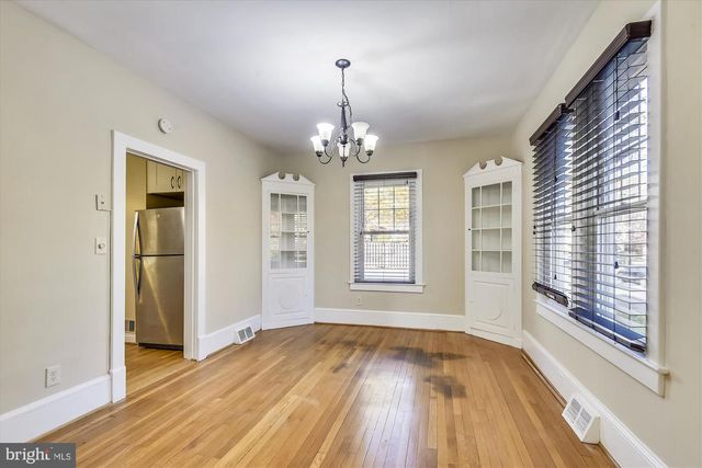 1048 N DANIEL ST, Arlington, VA 22201
