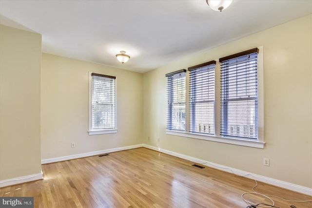1048 N DANIEL ST, Arlington, VA 22201