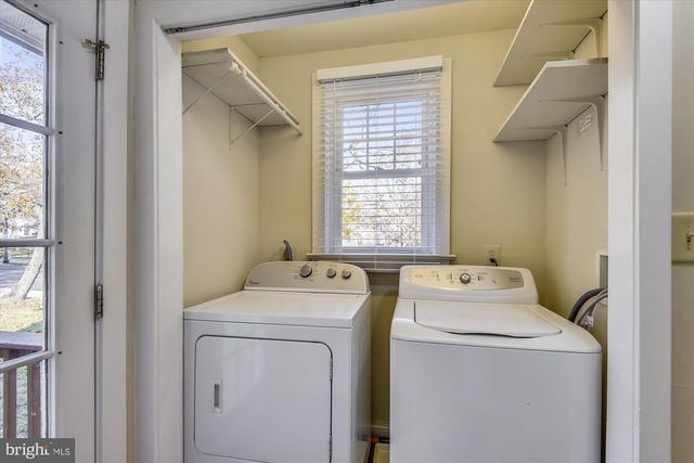 1048 N DANIEL ST, Arlington, VA 22201