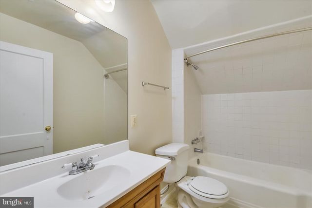 1048 N DANIEL ST, Arlington, VA 22201