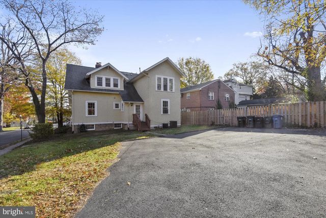 1048 N DANIEL ST, Arlington, VA 22201