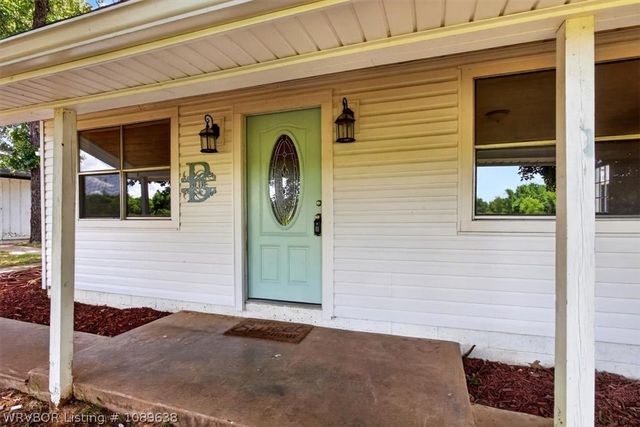 1101 Huckleberry Lane, Huntington, AR 72940
