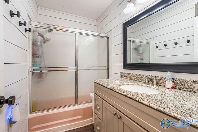 204 E Charlotte Avenue, Scottsboro, AL 35768