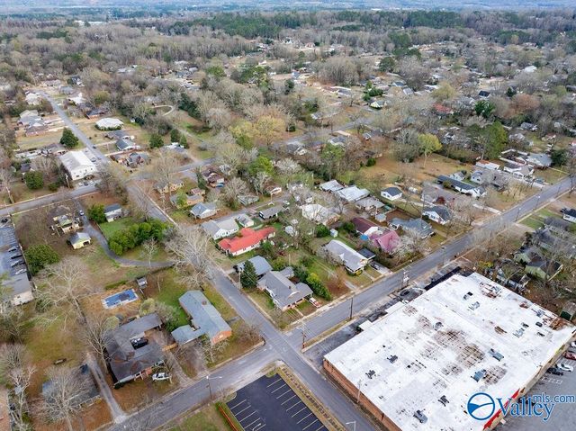 204 E Charlotte Avenue, Scottsboro, AL 35768