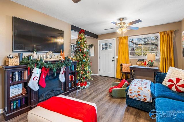 204 E Charlotte Avenue, Scottsboro, AL 35768