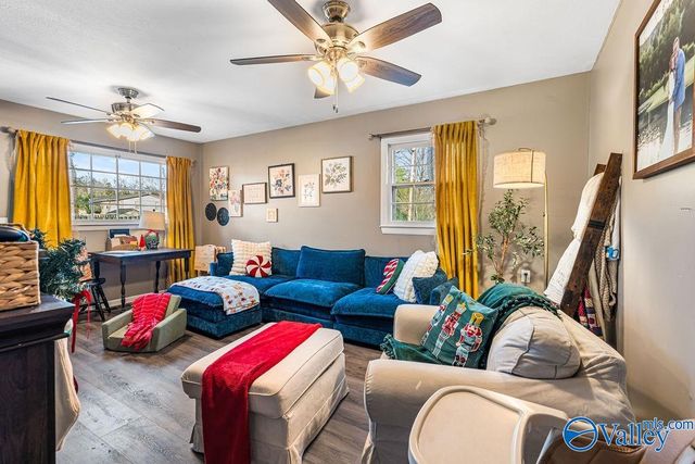 204 E Charlotte Avenue, Scottsboro, AL 35768