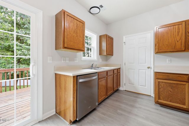 103 Castlebridge Court, Apex, NC 27502