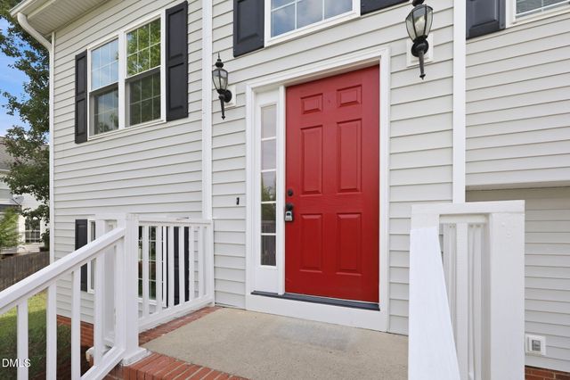 103 Castlebridge Court, Apex, NC 27502