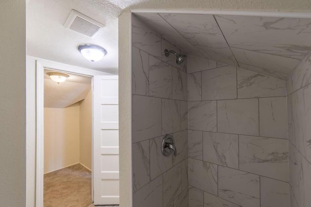 2222 N 51St STREET, Milwaukee, WI 53208