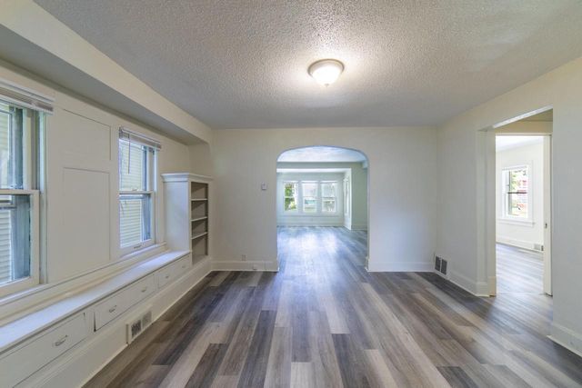 2222 N 51St STREET, Milwaukee, WI 53208