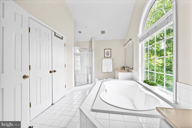 207 CREEK VALLEY LN, Rockville, MD 20850