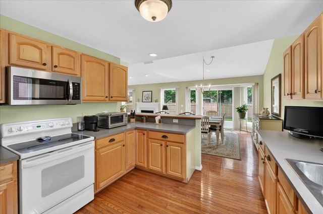 4288 Gardenia Drive, Sterling Heights, MI 48314