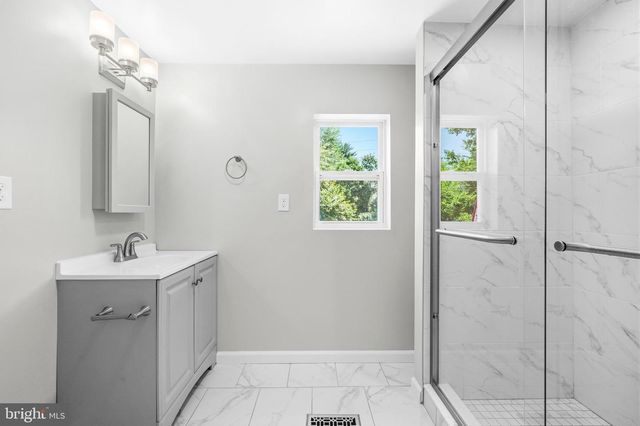 733 LEAFYDALE TER, Pikesville, MD 21208