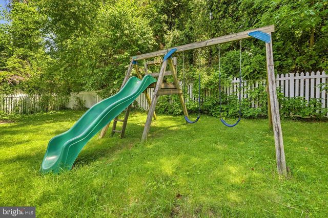 733 LEAFYDALE TER, Pikesville, MD 21208