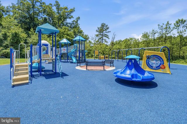 733 LEAFYDALE TER, Pikesville, MD 21208