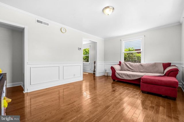 733 LEAFYDALE TER, Pikesville, MD 21208