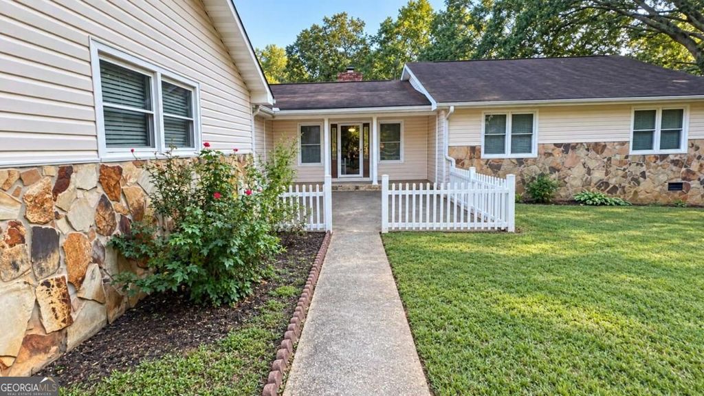 330 Southmoor Circle, Stockbridge, GA 30281