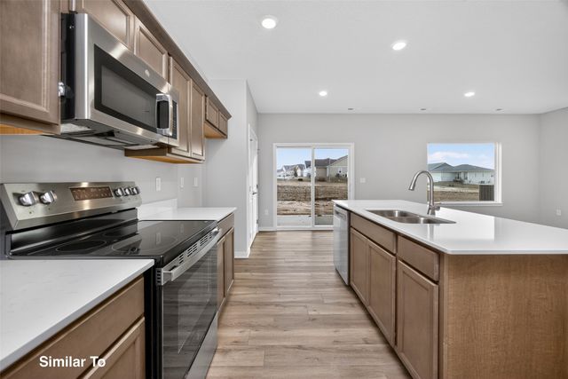 9144 Robinson Drive, West Des Moines, IA 50266