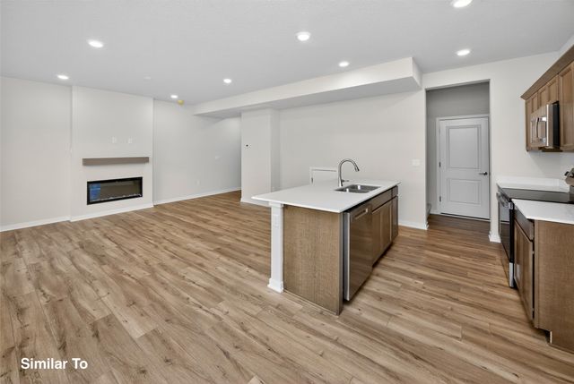 9144 Robinson Drive, West Des Moines, IA 50266