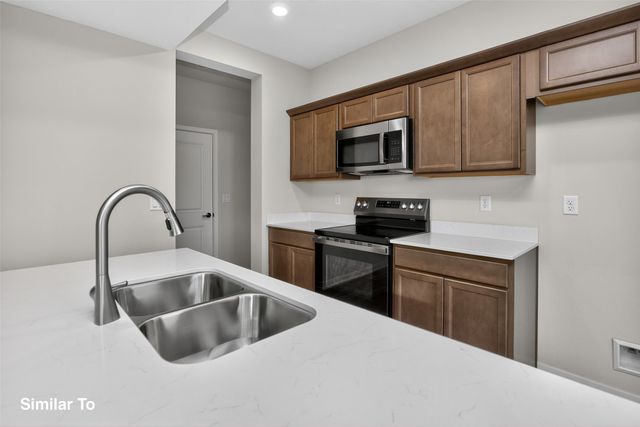 9144 Robinson Drive, West Des Moines, IA 50266