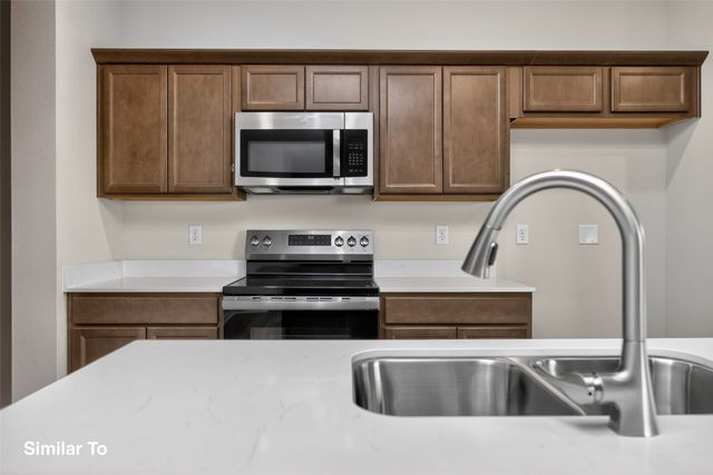 9144 Robinson Drive, West Des Moines, IA 50266