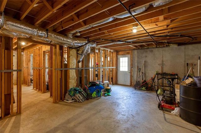 665 Braidwood NW, Acworth, GA 30101