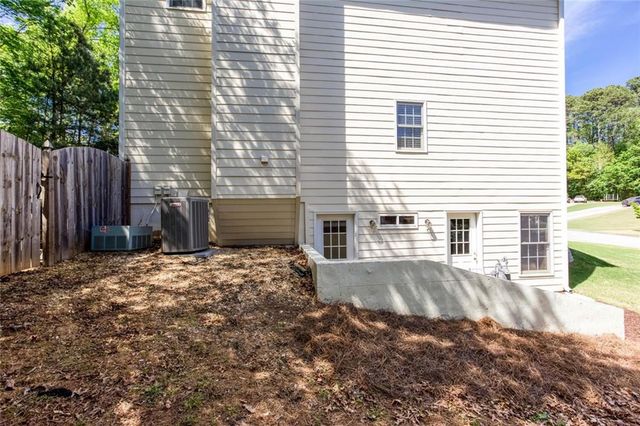 665 Braidwood NW, Acworth, GA 30101