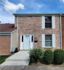 1022 Stoneybrook Trail, Fairborn, OH 45324