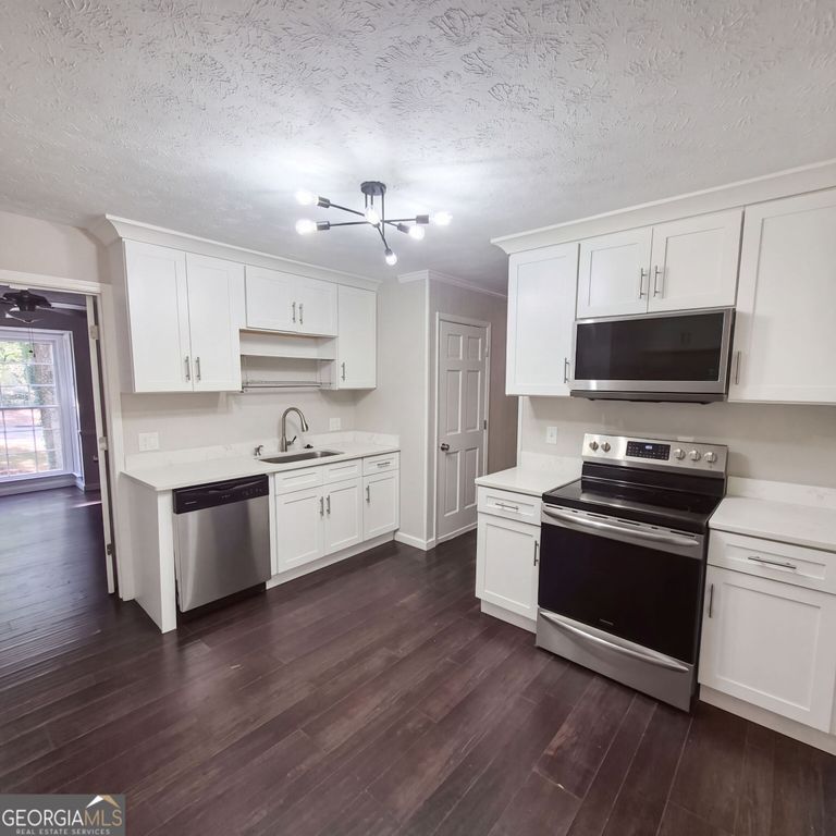2201 Brookfield Circle, Lawrenceville, GA 30043 — photo 2