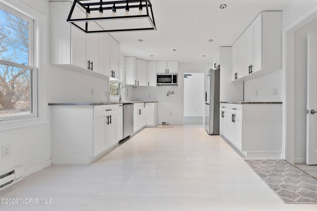 14590 Liberty Hi Road, Bowling Green, OH 43402