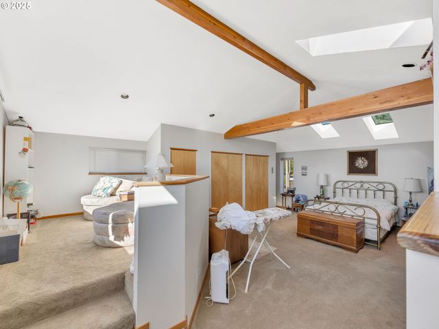 325 W NIAGARA Ave, Astoria, OR 97103