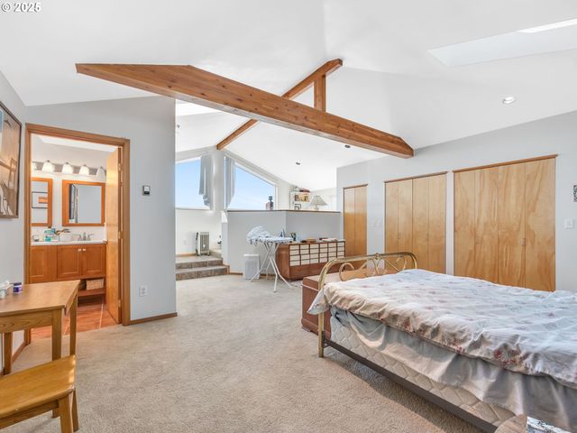 325 W NIAGARA Ave, Astoria, OR 97103