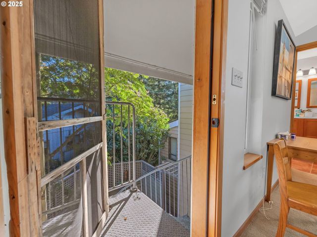 325 W NIAGARA Ave, Astoria, OR 97103