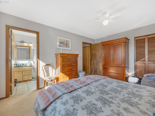 325 W NIAGARA Ave, Astoria, OR 97103