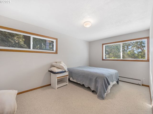 325 W NIAGARA Ave, Astoria, OR 97103