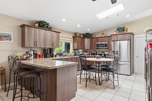 27521 SW 154th Ave, Homestead, FL 33032