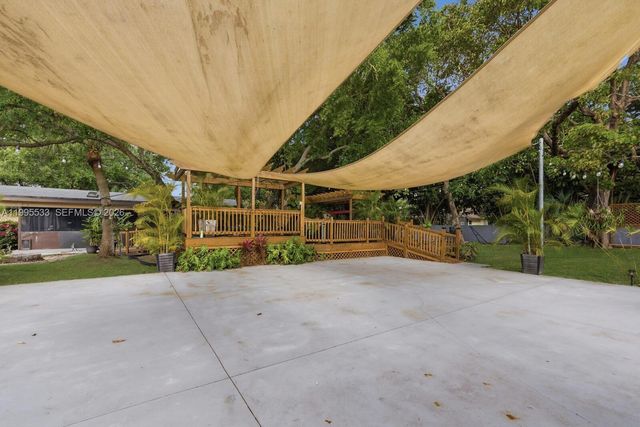 27521 SW 154th Ave, Homestead, FL 33032