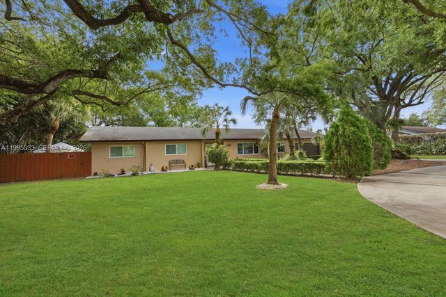 27521 SW 154th Ave, Homestead, FL 33032