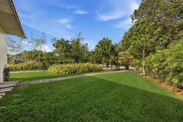 27521 SW 154th Ave, Homestead, FL 33032